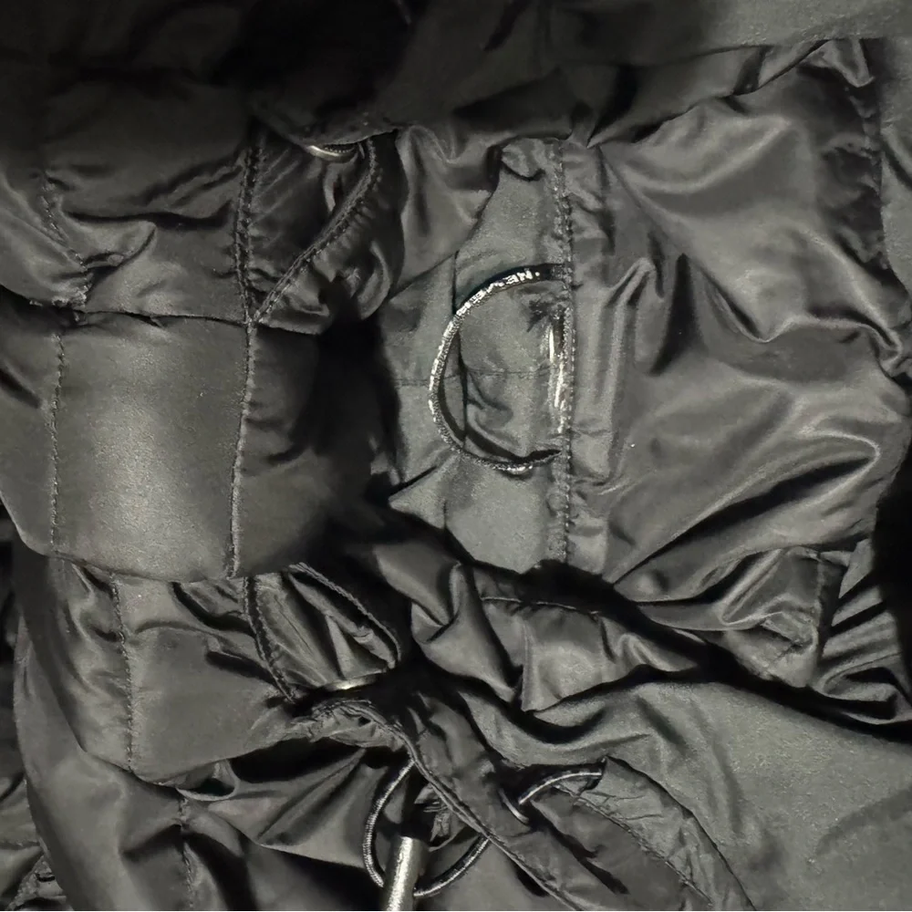 The North Face Black Puffer Coat - Picture 16 of 16